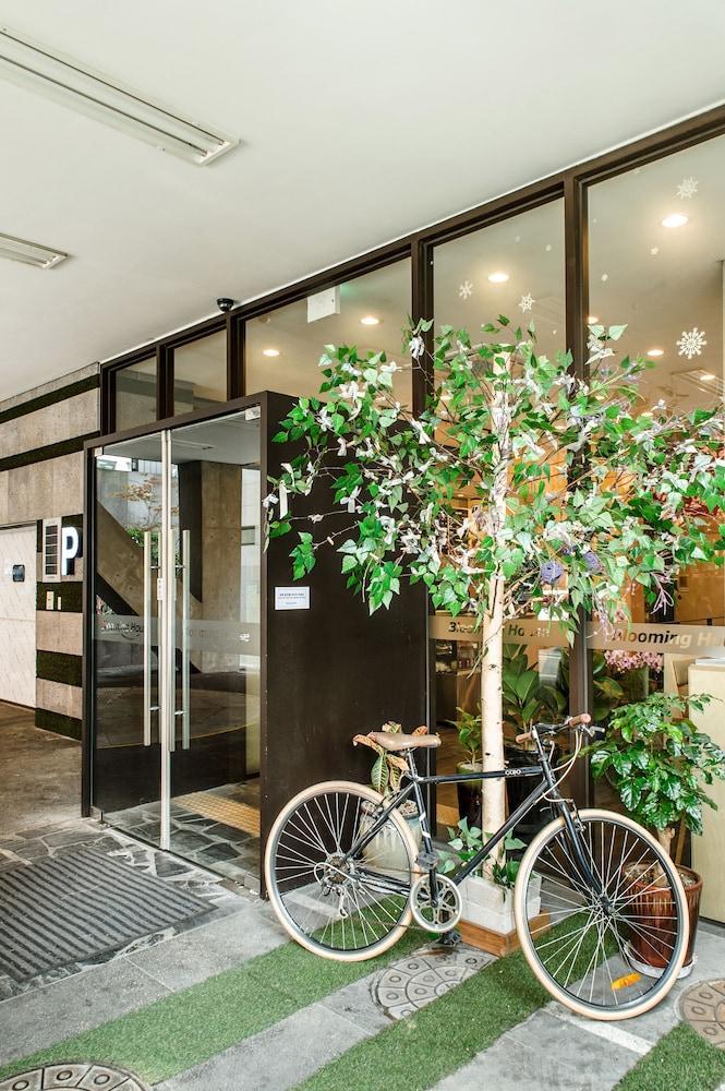 Blooming House Residence Сеул Экстерьер фото