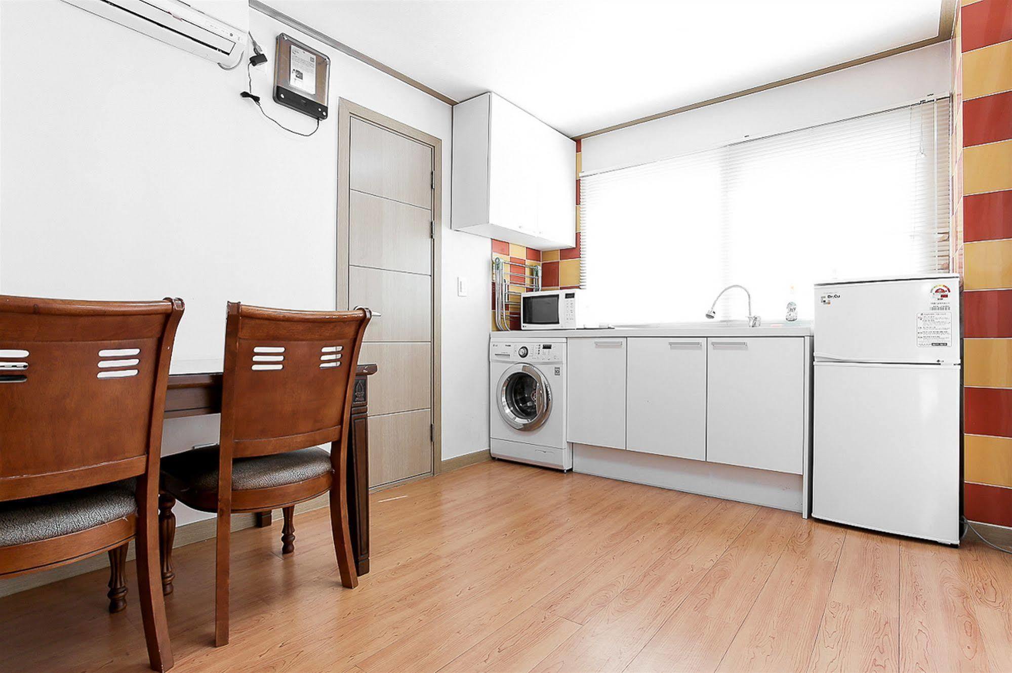Blooming House Residence Сеул Экстерьер фото