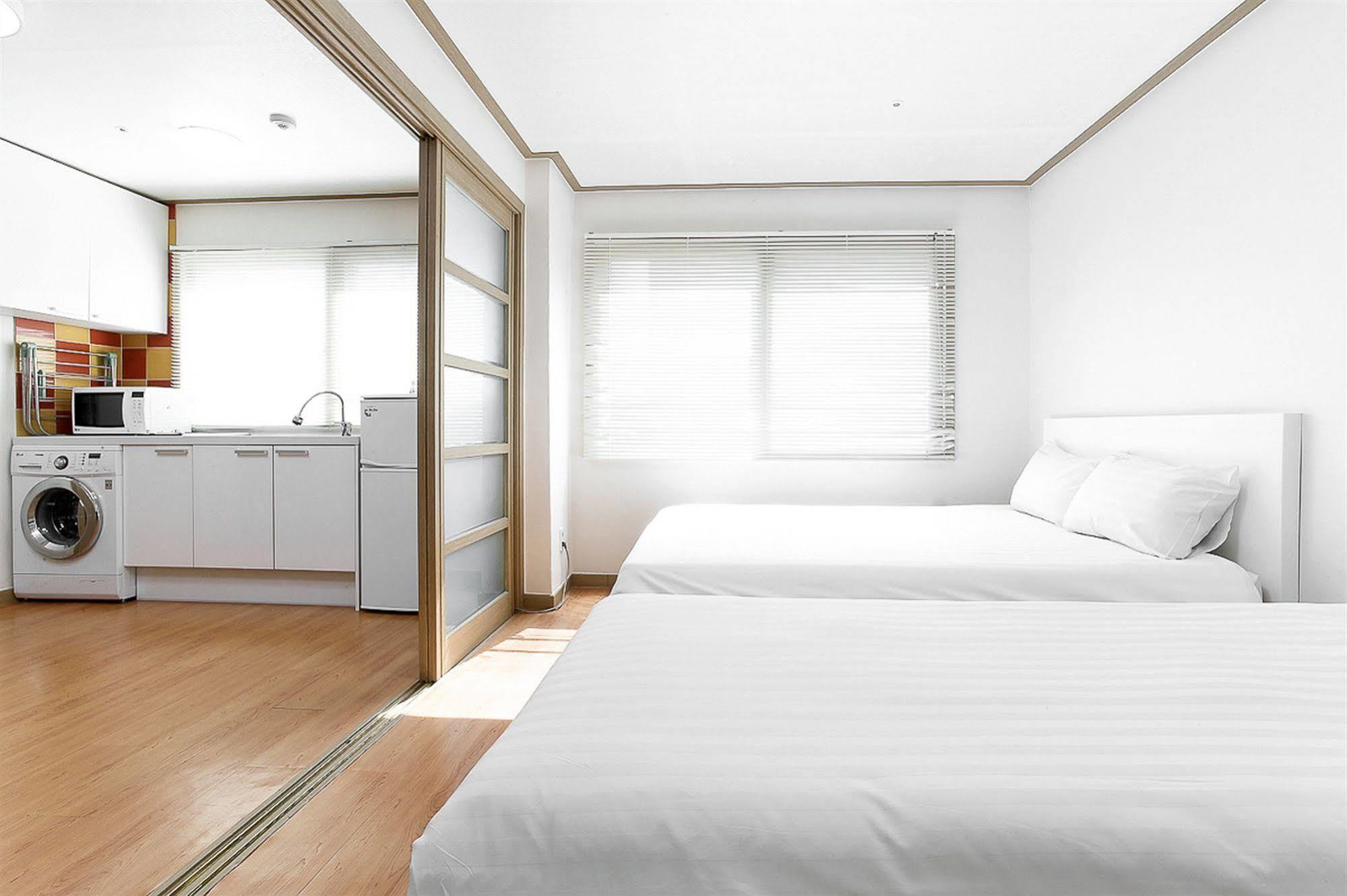 Blooming House Residence Сеул Экстерьер фото