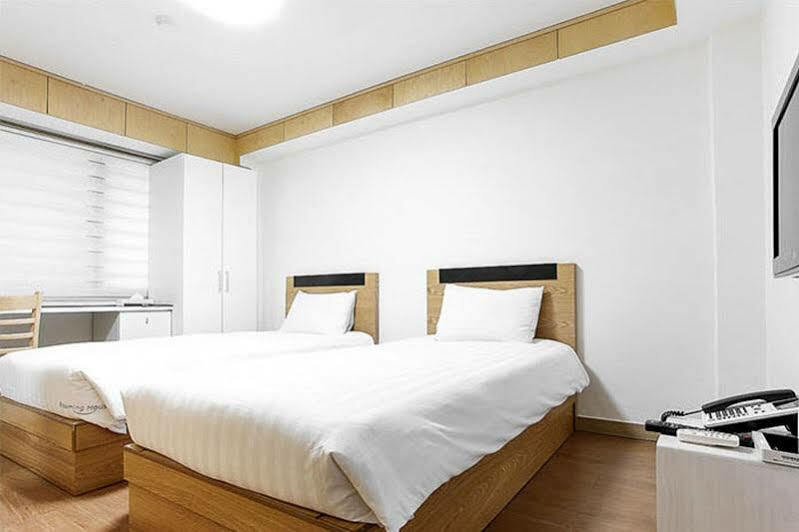Blooming House Residence Сеул Экстерьер фото